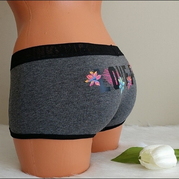 Size S🌺PINK VICTORIA'S SECRET LOGO BOYSHORT.nwt - Picture 2 of 4